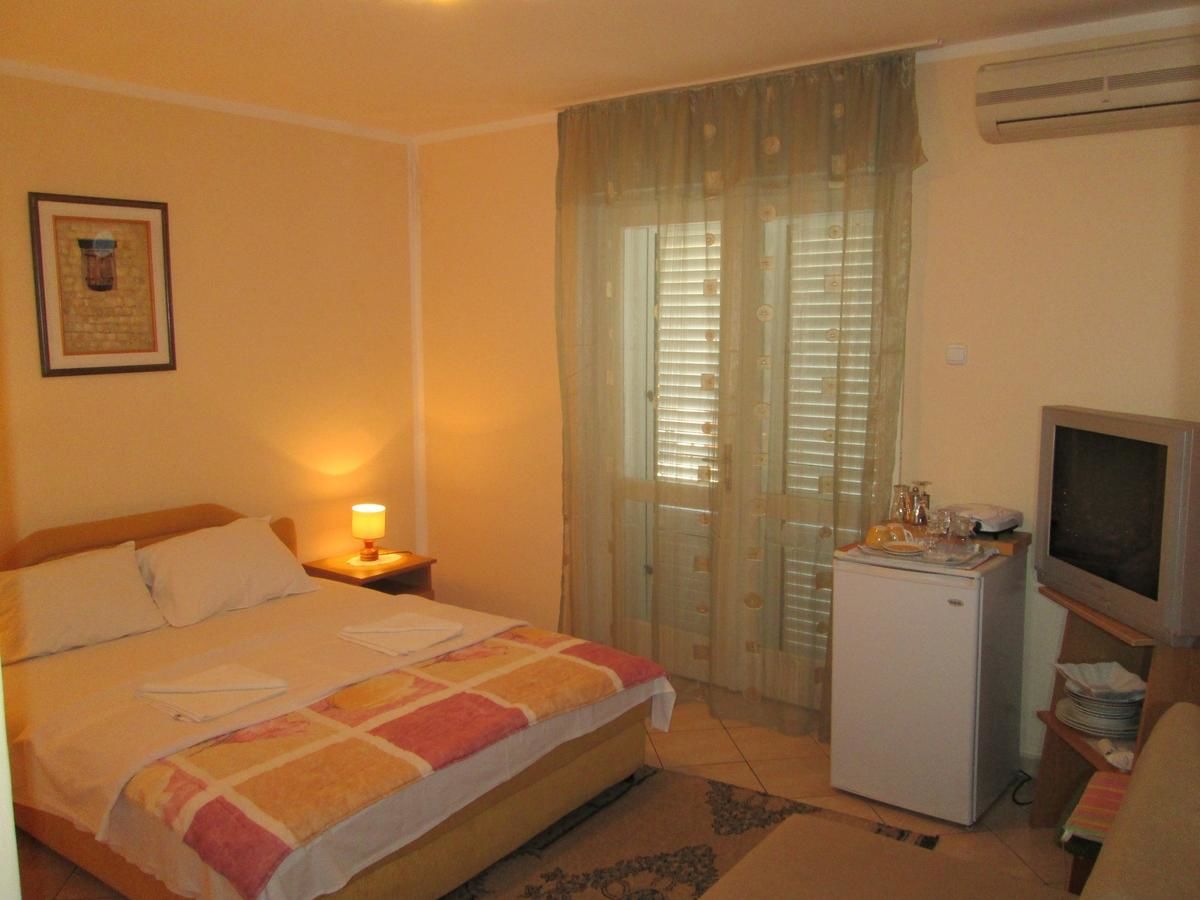 Апартаменты Apartments Mitrovići Miločer Свети-Стефан-41