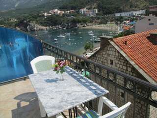 Апартаменты Apartments Mitrovići Miločer Свети-Стефан Номер-студио с балконом-13